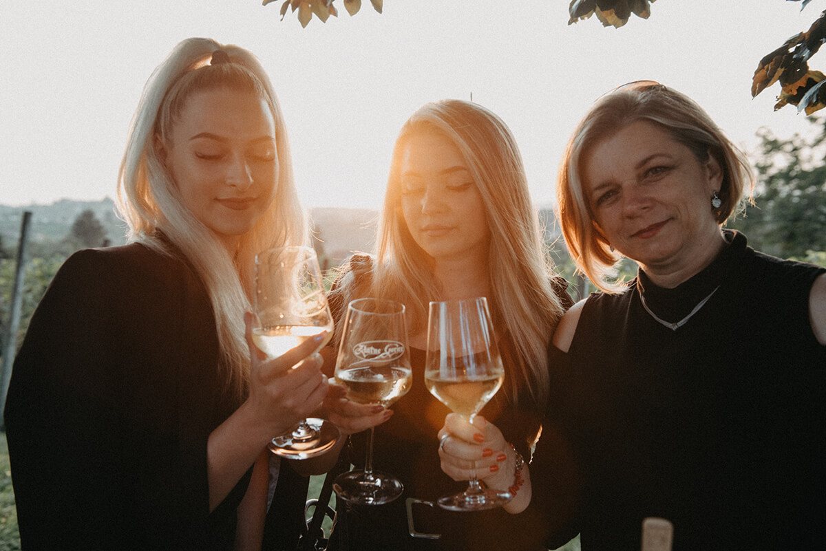 Sunset wine & music night 7