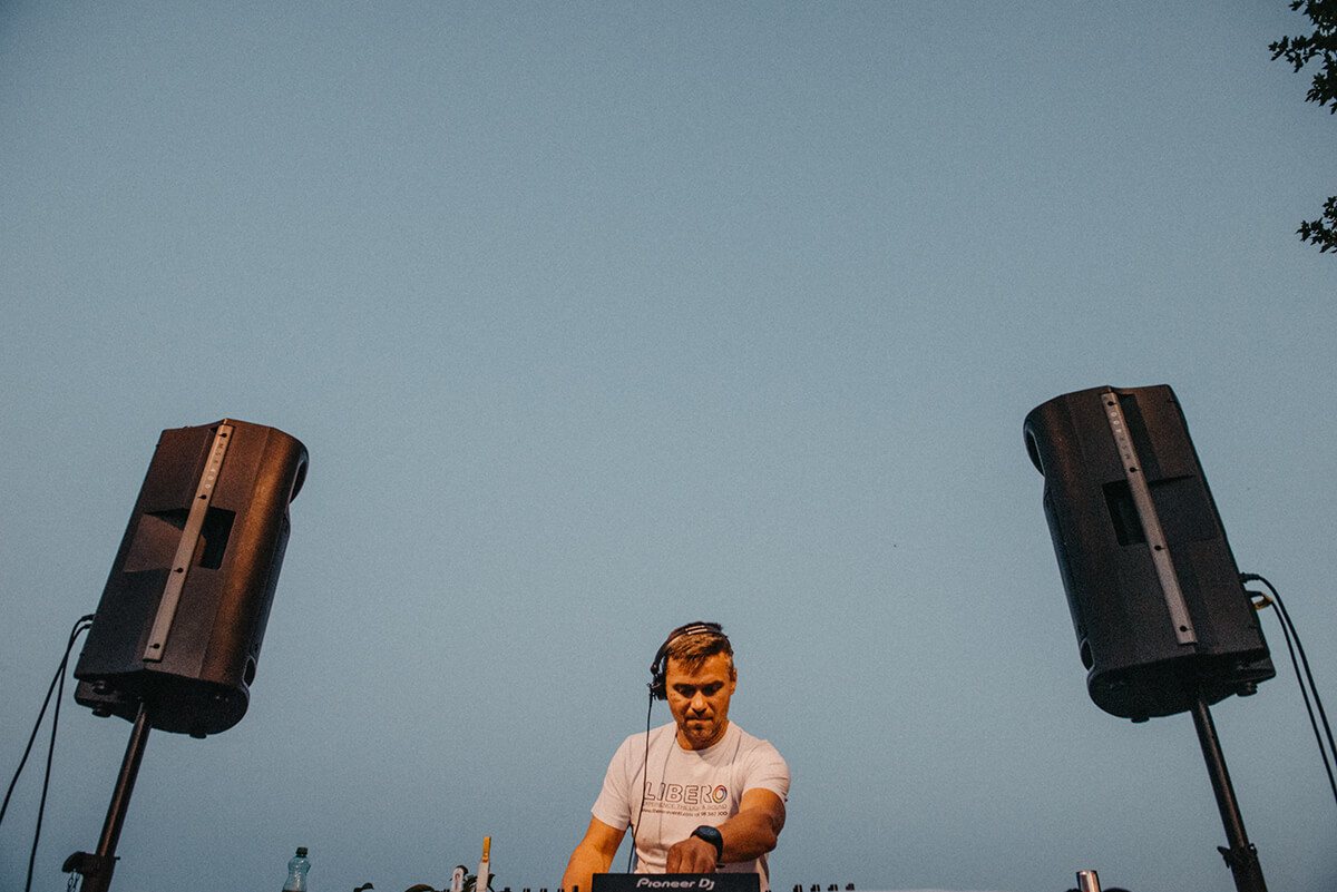 Sunset wine & music night 14